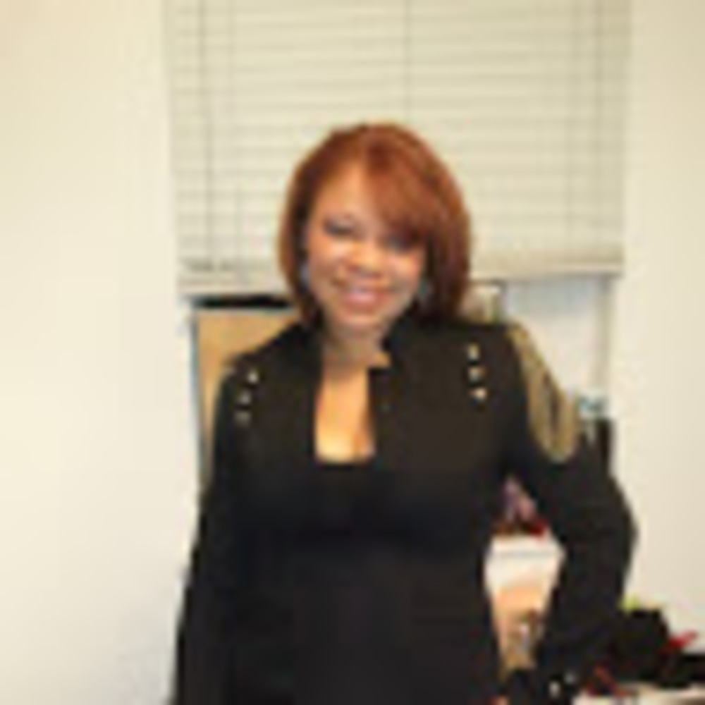 Meet your Posher, Dominique